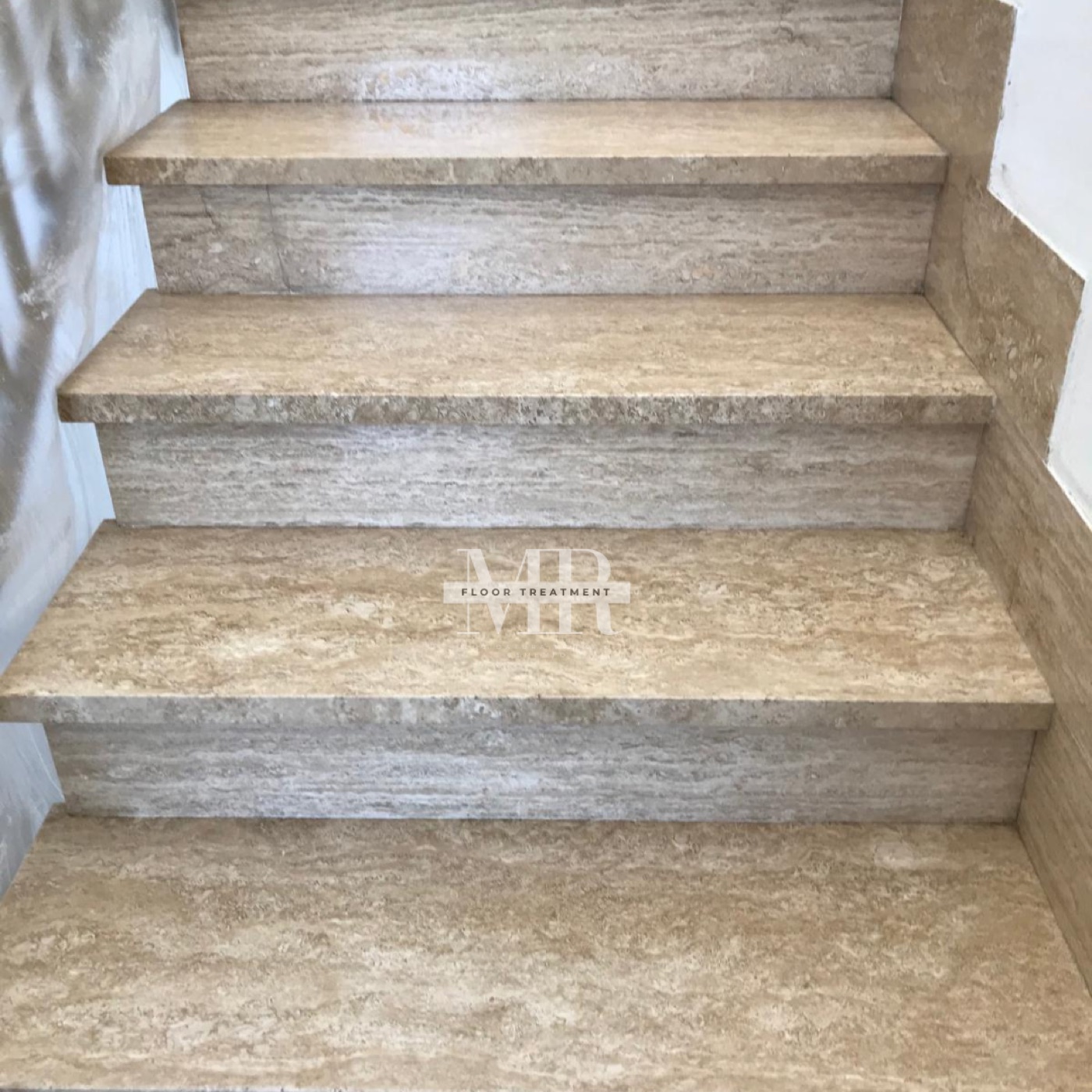 Ripristino & lucidatura — Scala in Travertino, Abitazione privata